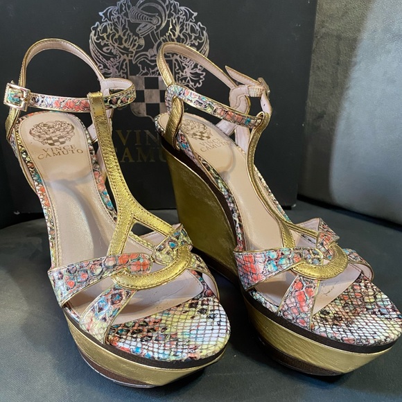 Vince Camuto Wedge (Espadrille style like) Gold & Snakeskin Sandals - Picture 6 of 8